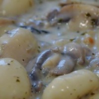 Creamy Mushroom and Pesto Pasta